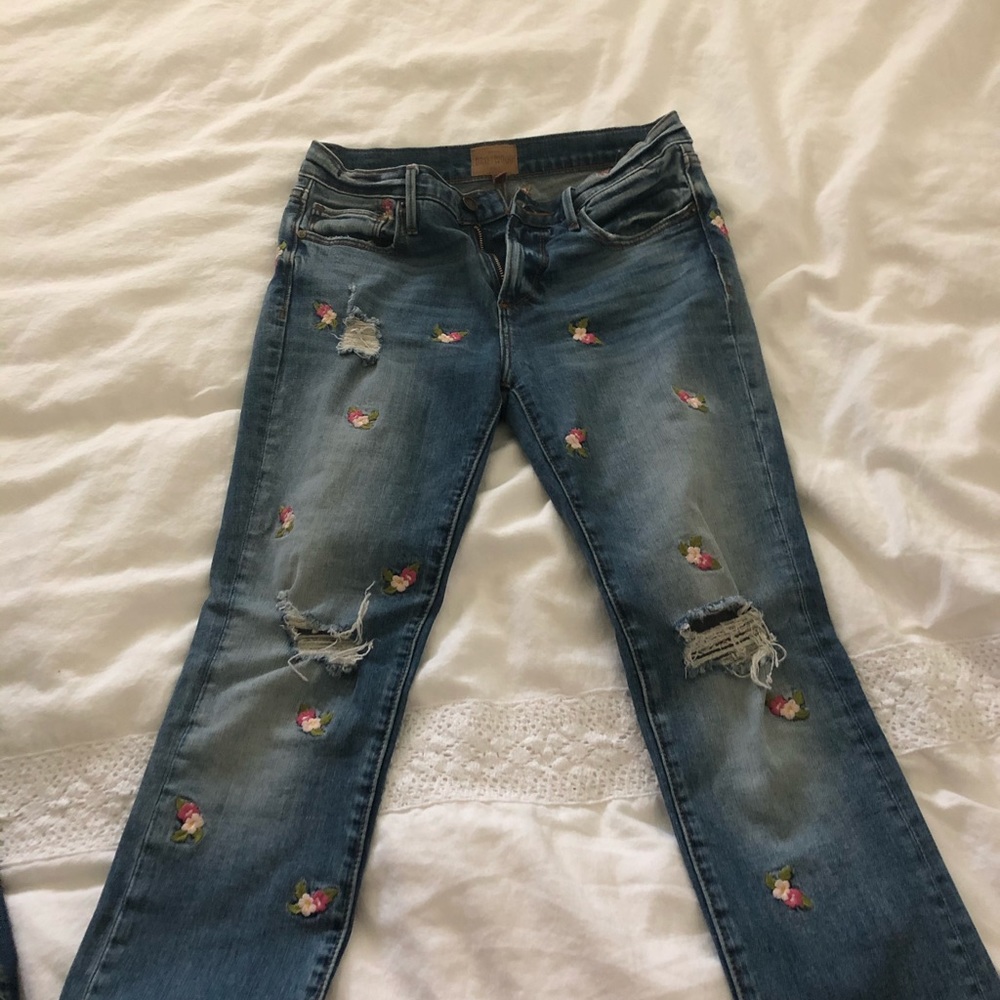Floral embroidery jeans